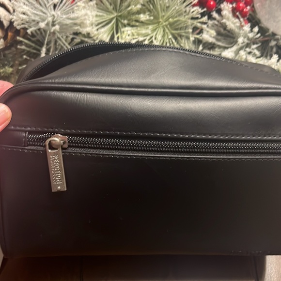 Brand new mens Kenneth Cole travel bag - Picture 5 of 13